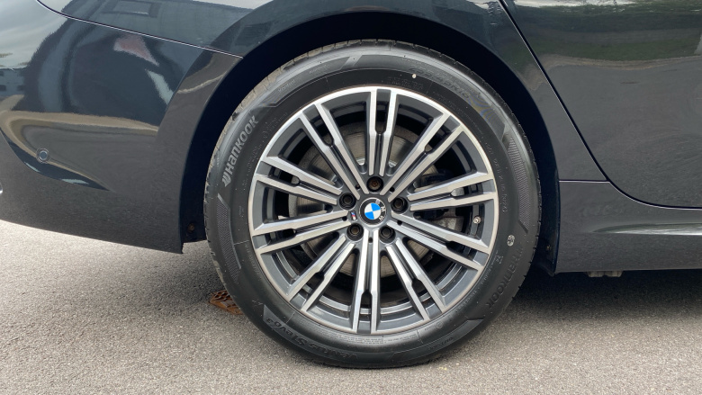 BMW 3 Series 330e M Sport 4dr Auto Saloon